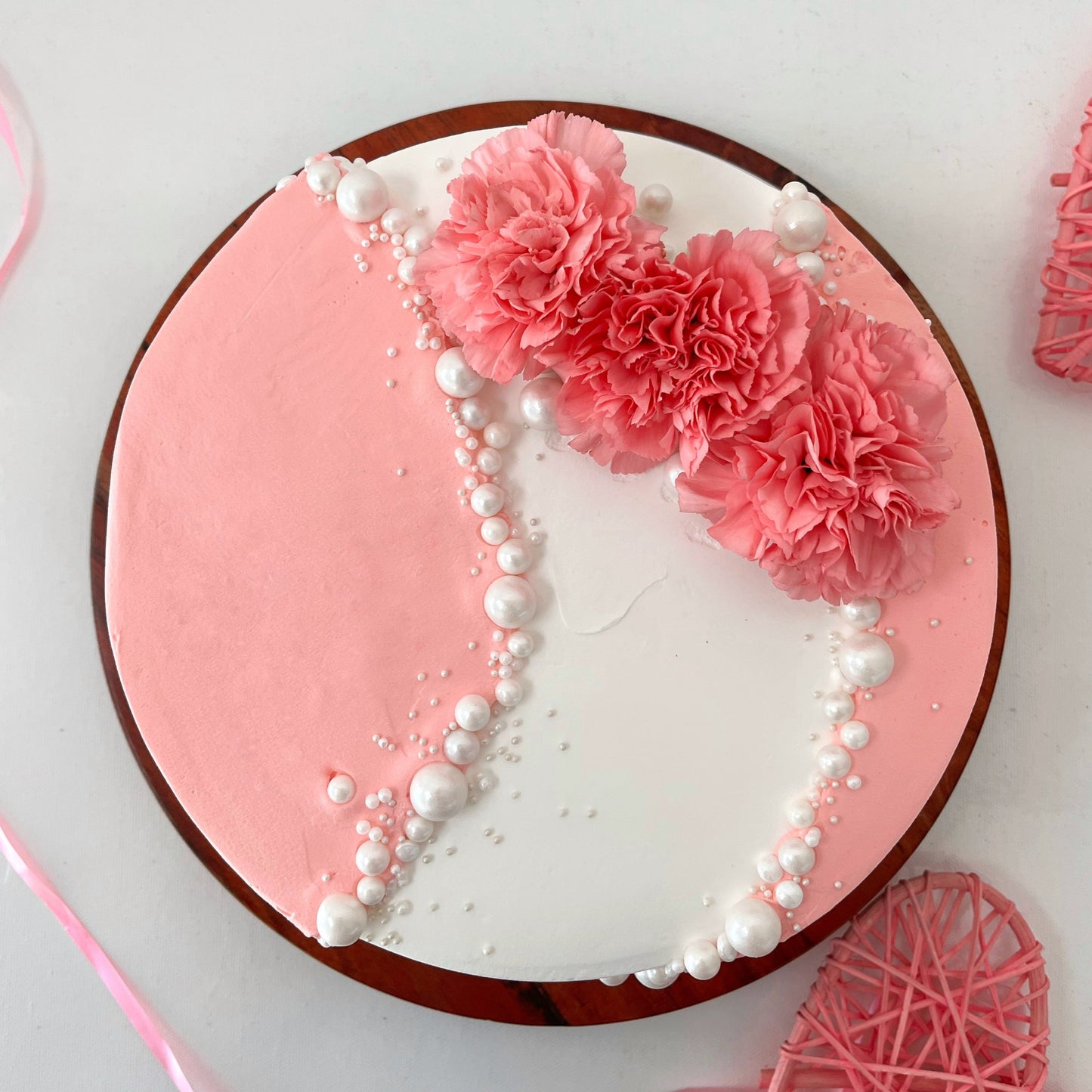 Elegant Pearl Cake