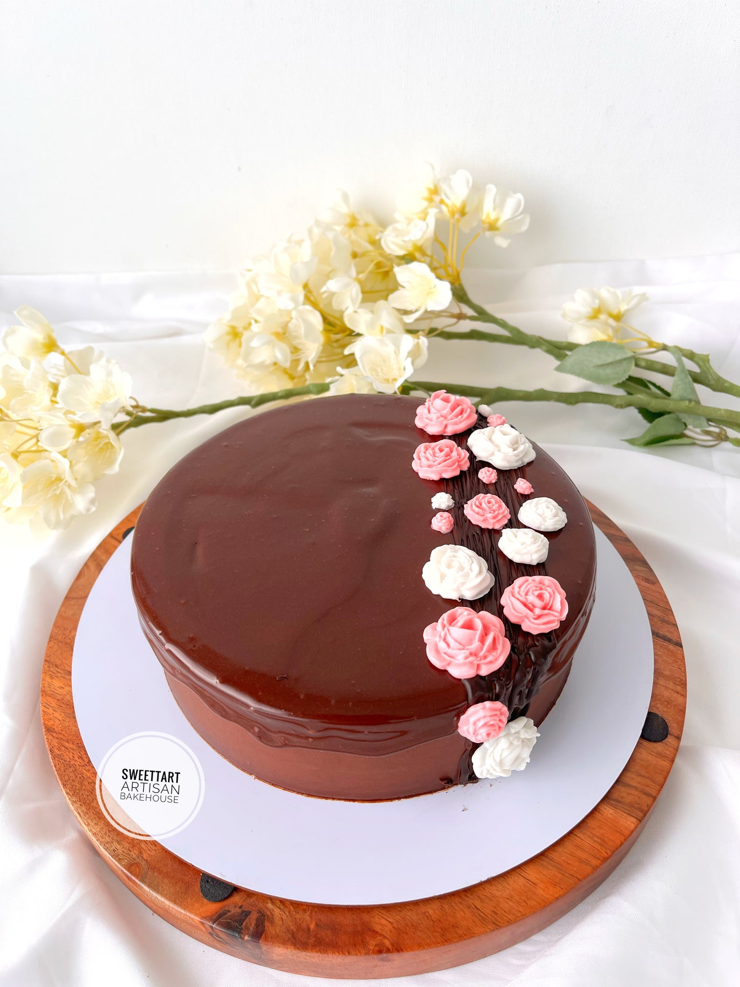 Belgian Chocolate Truffle with Edible Sugar Flowers