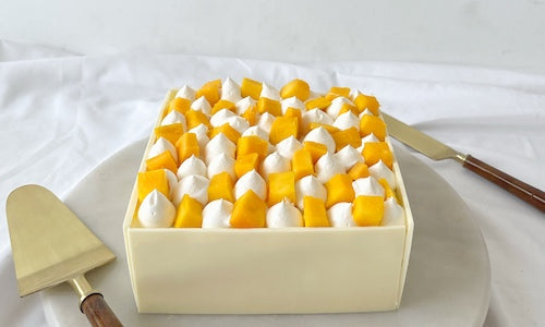 Fresh Mango & whipped cream cake