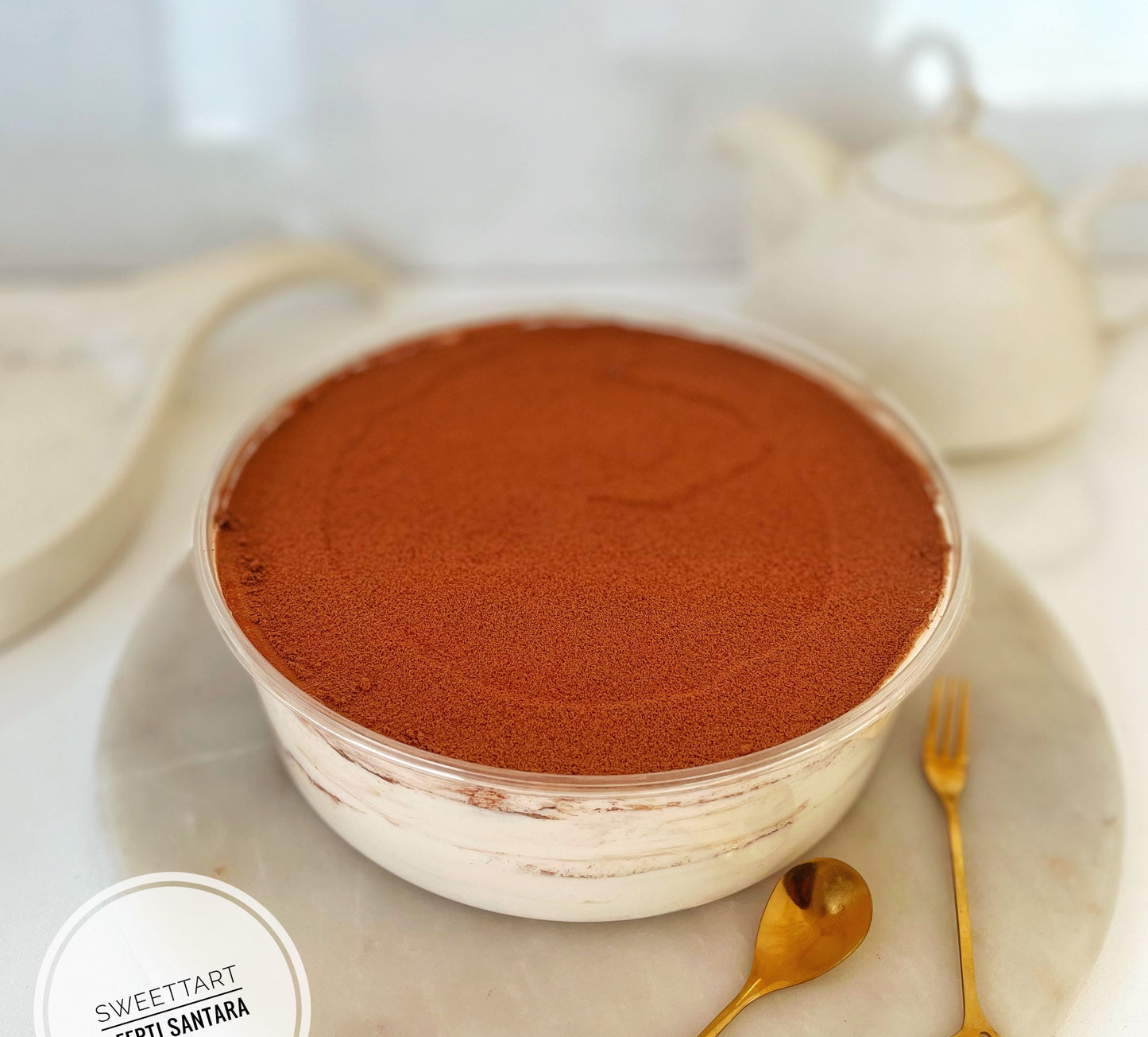 Tiramisu Cake